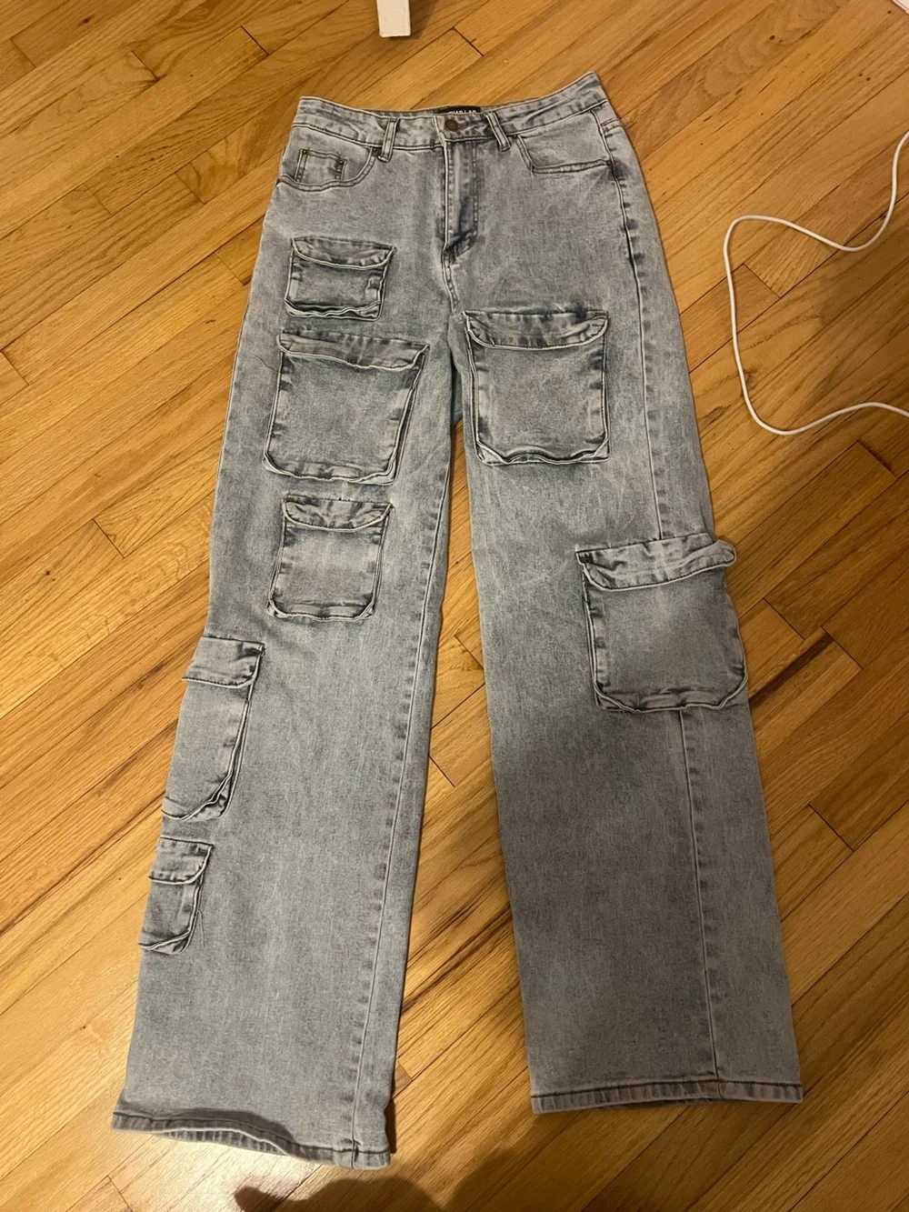 Jeans - Picture 1 of 3